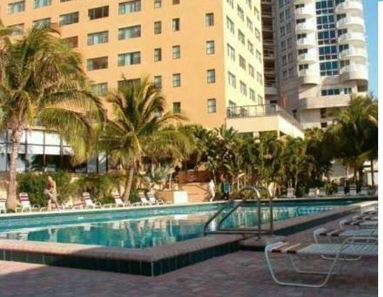 Miami Beachfront With Pool Wifi & Cheap Parking Apartment Exterior photo